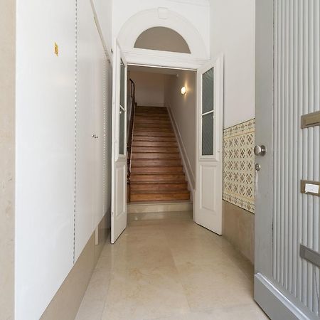 Lovelystay - Flower Stylish Apartment Порто Екстериор снимка
