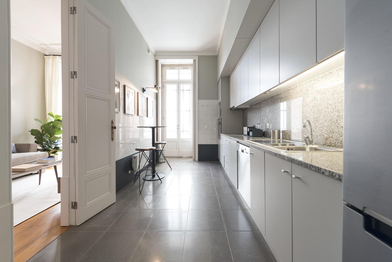 Lovelystay - Flower Stylish Apartment Порто Екстериор снимка