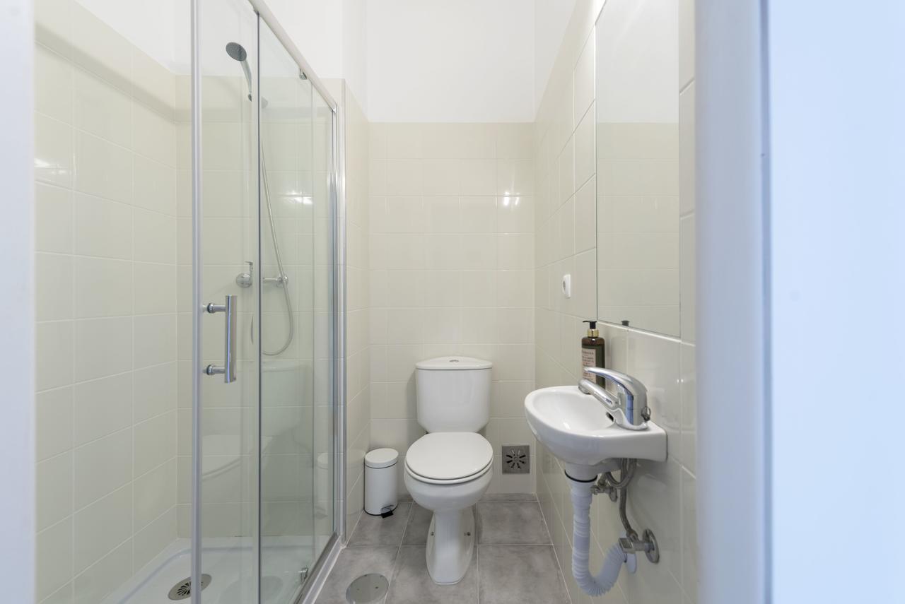Lovelystay - Flower Stylish Apartment Порто Екстериор снимка